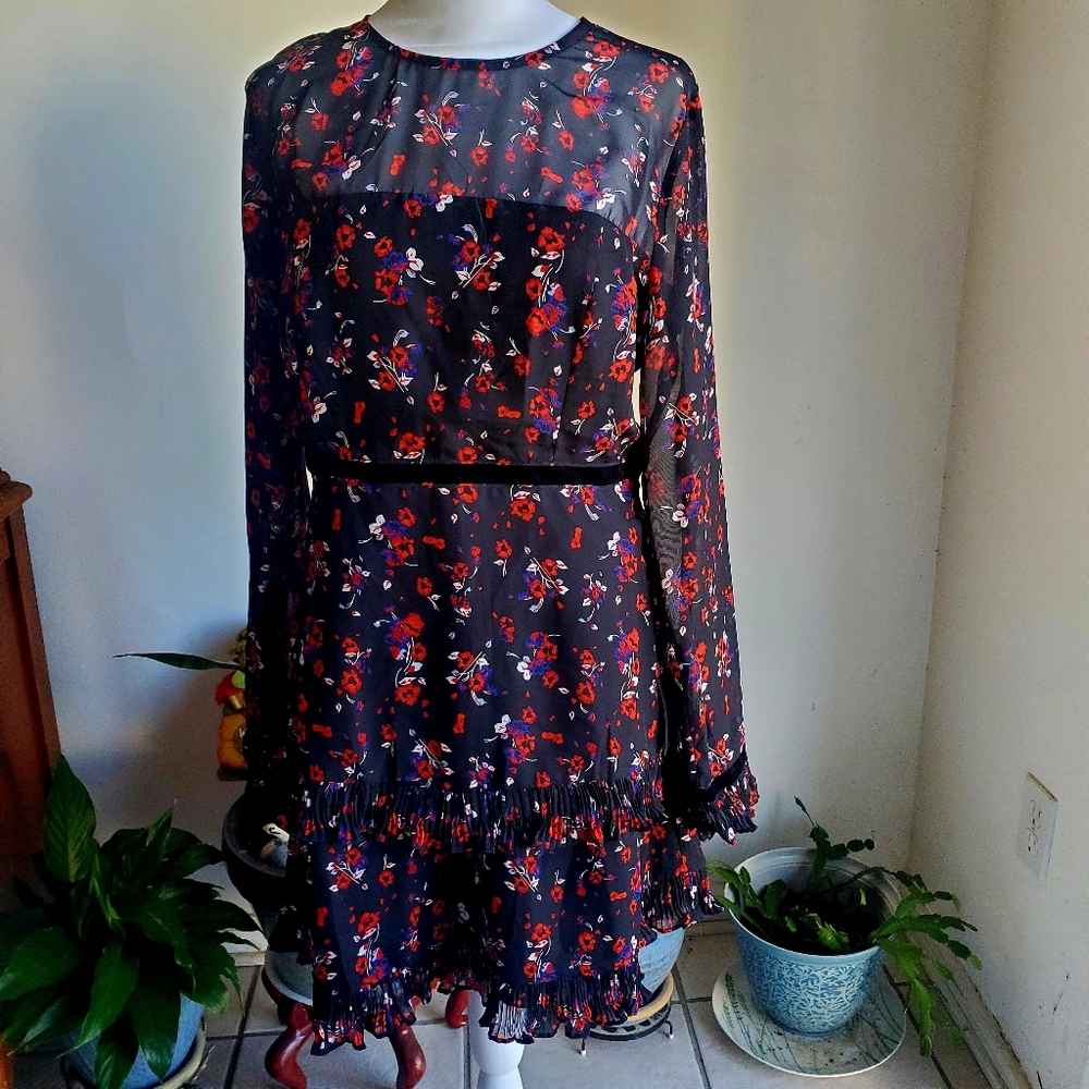 Lulus dress  long sleeve sx M.